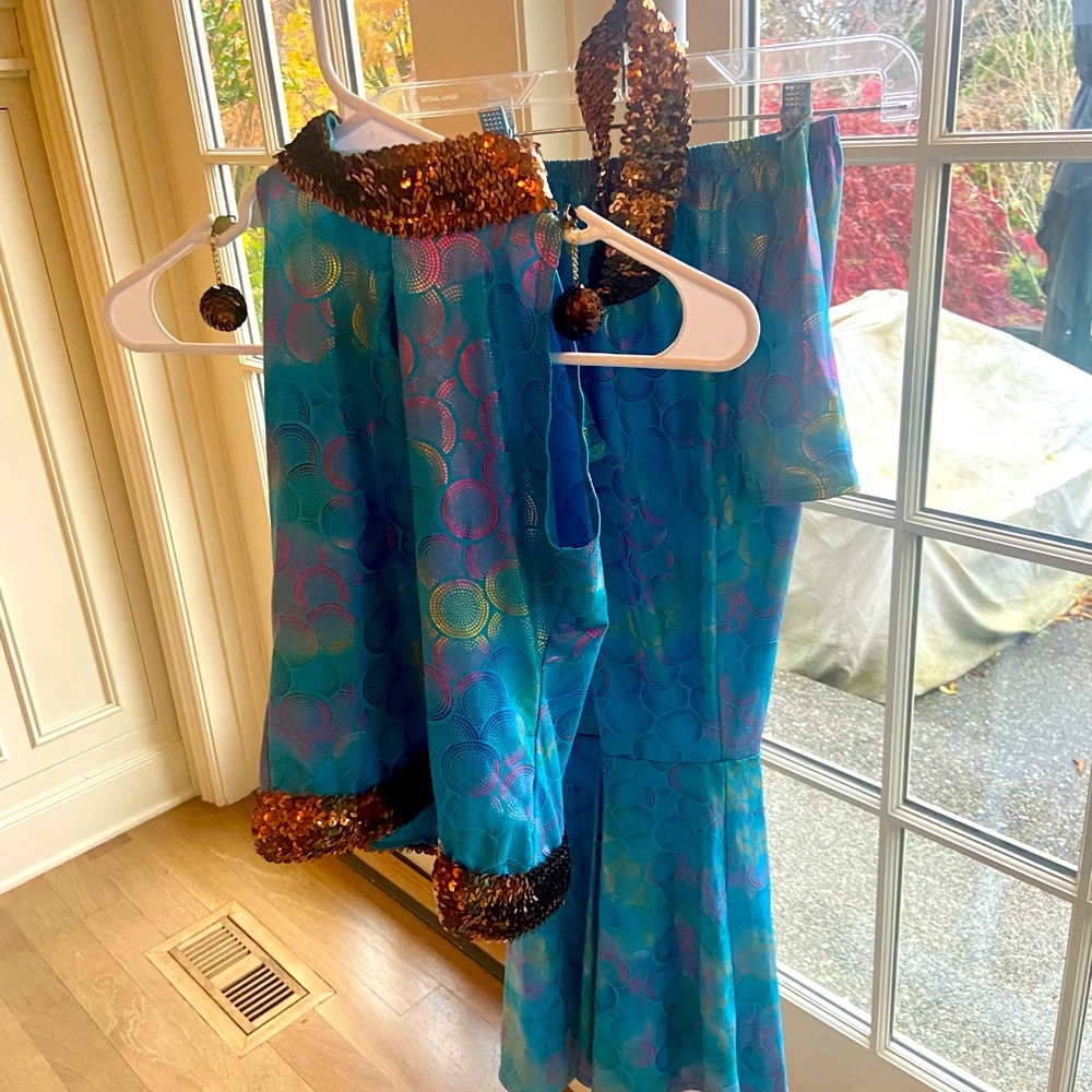 Groovy girl costume for size 10 girl